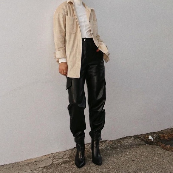 ARITZIA MODERN CARGO LEATHER PANTS - Picture 2 of 3